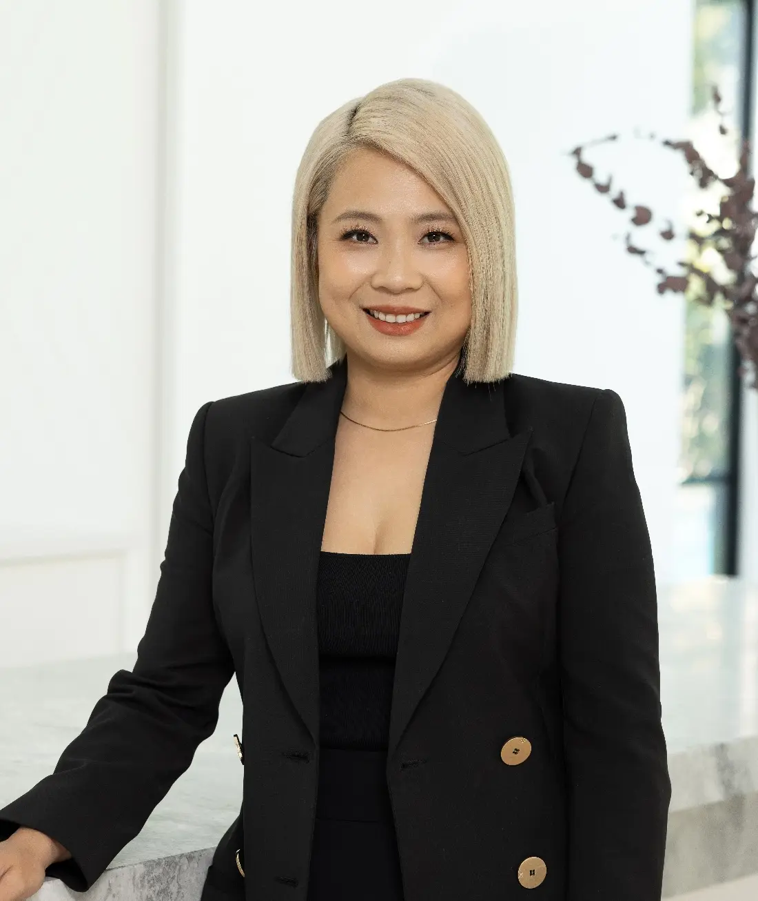 Stella Zhu - Real Estate Agent