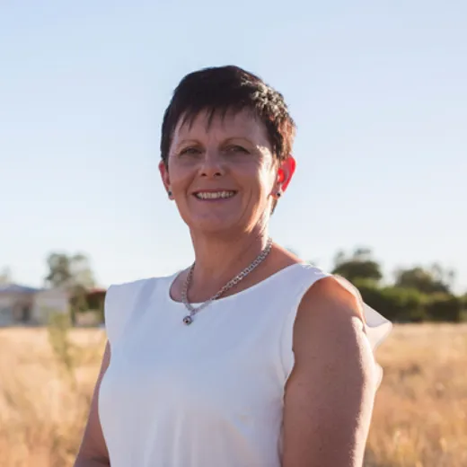 Helen Aspinall - Real Estate Agent at Ray White Real Estate Blackall - Blackall