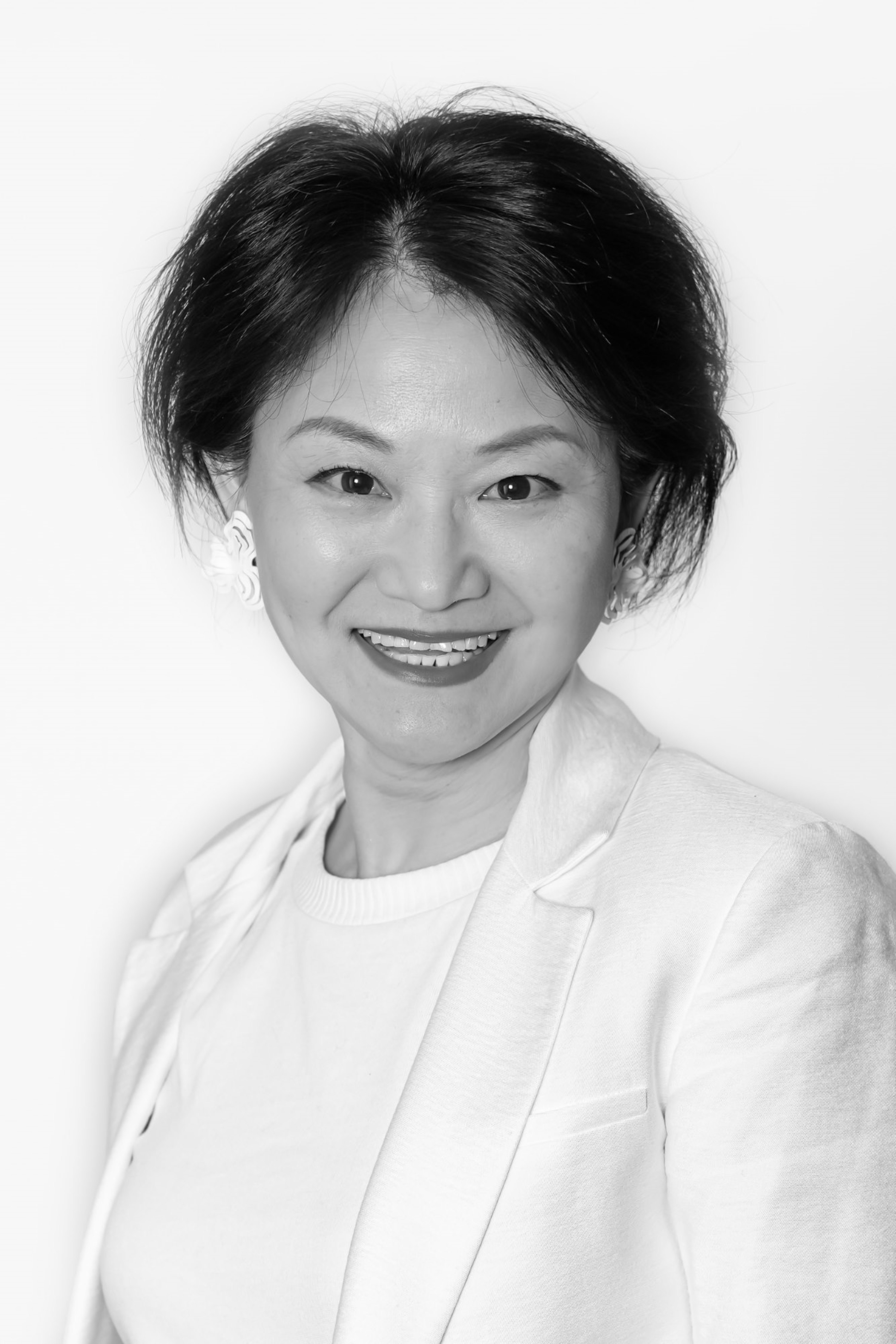 Helen Guo Real Estate Agent