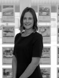 Helena Daniels - Real Estate Agent From - Oz Combined Realty - Huskisson