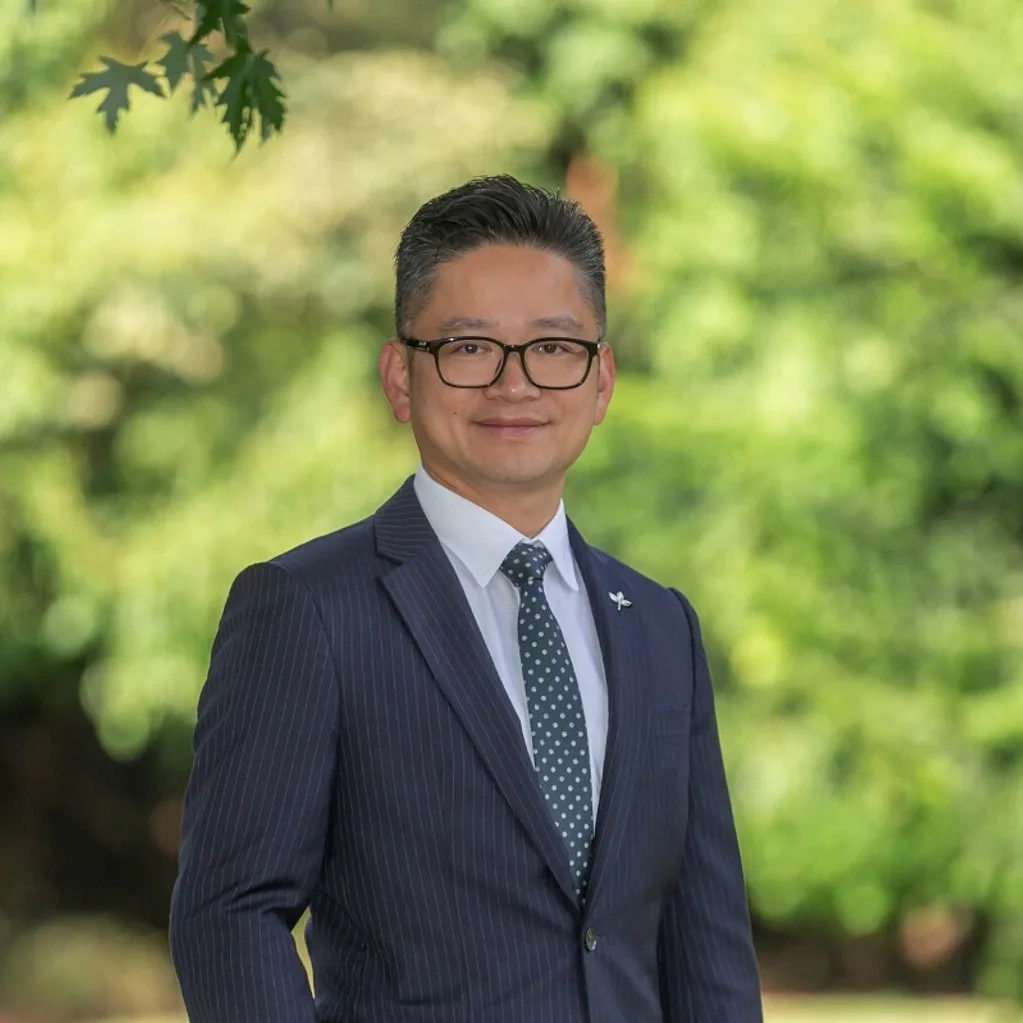 Henry Lee - Real Estate Agent
