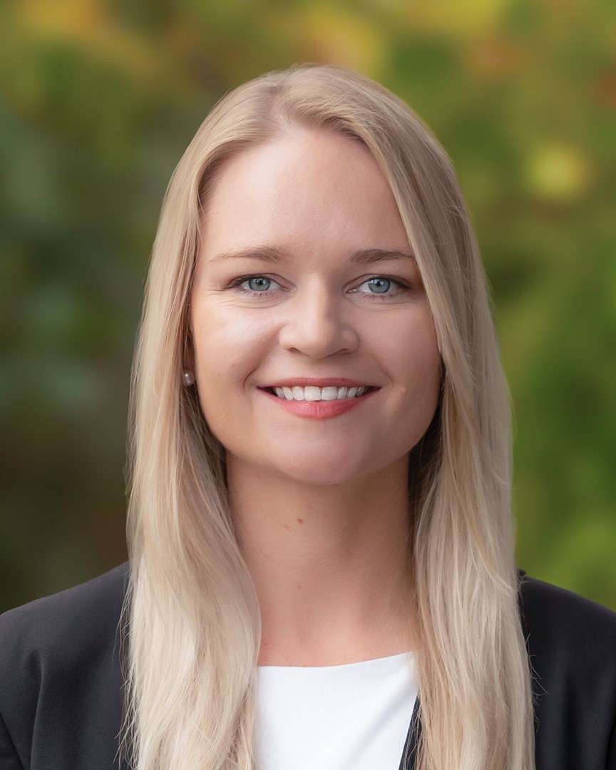 Holly Freeland - Real Estate Agent