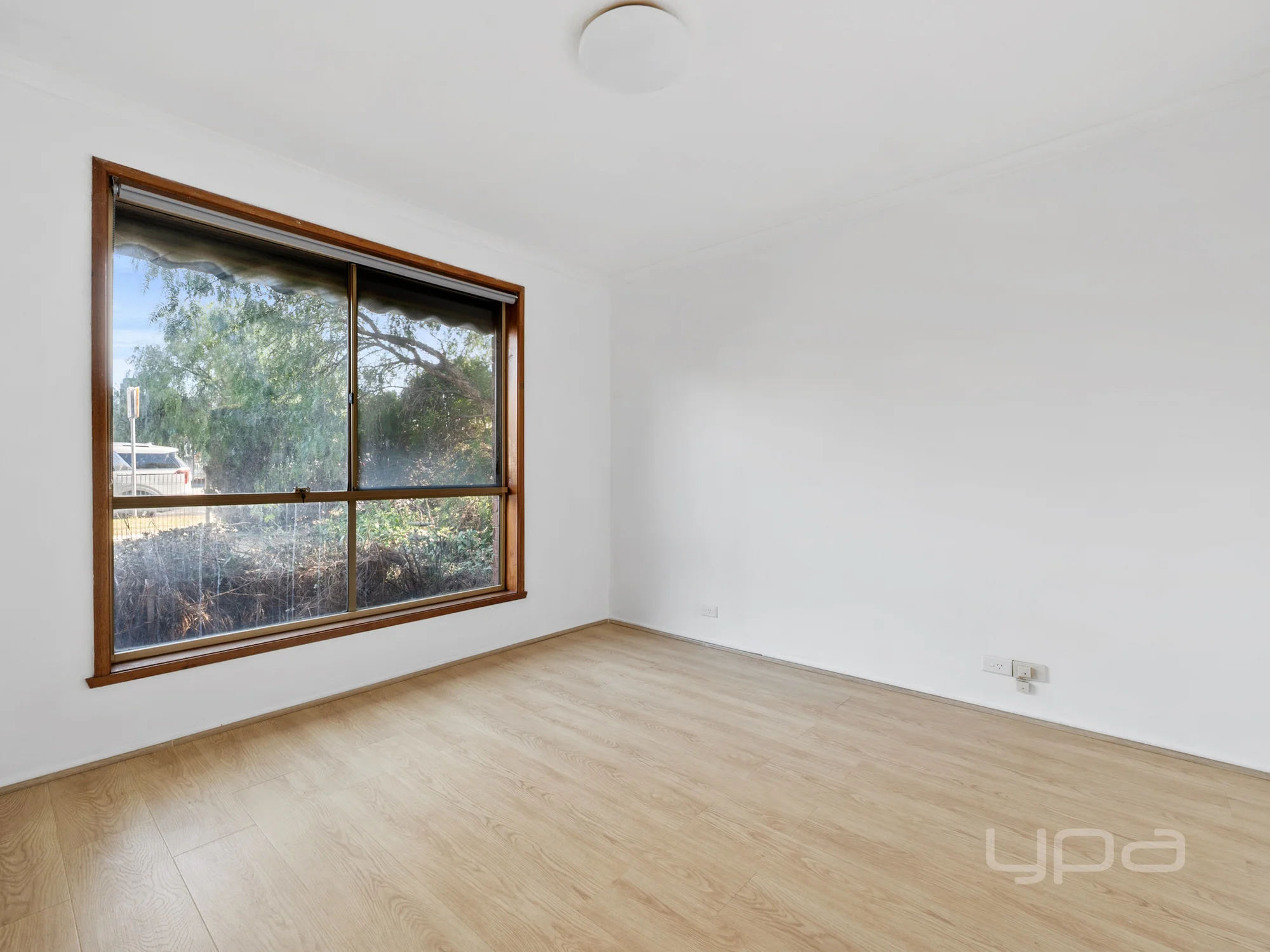 1/2-4 Station Road, Melton South, Vic 3338