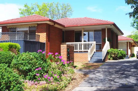 1/2 Middlefield drive, Blackburn North, Vic 3130