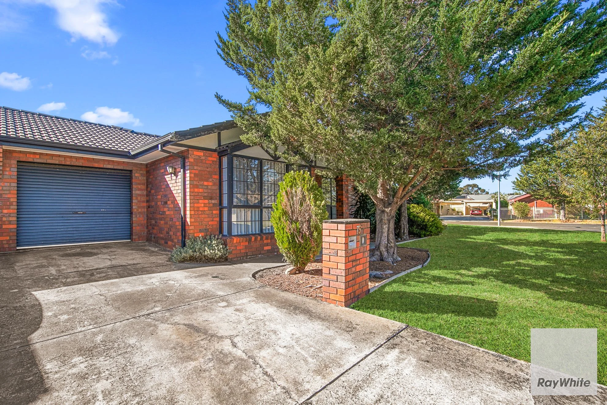 1/75 Carbine Way, Keilor Downs VIC 3038