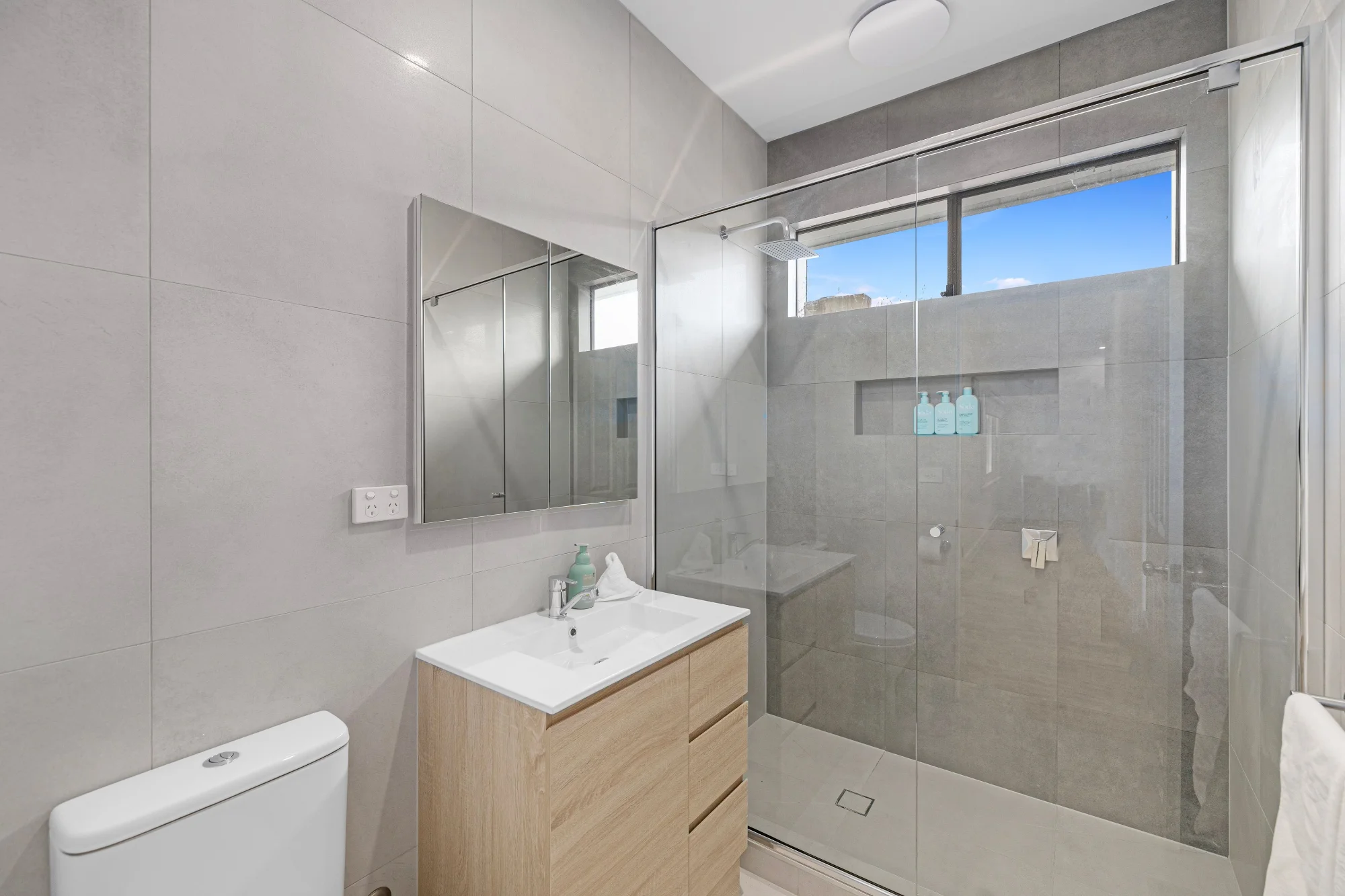 1/92 Heatherhill Road, Frankston VIC 3199