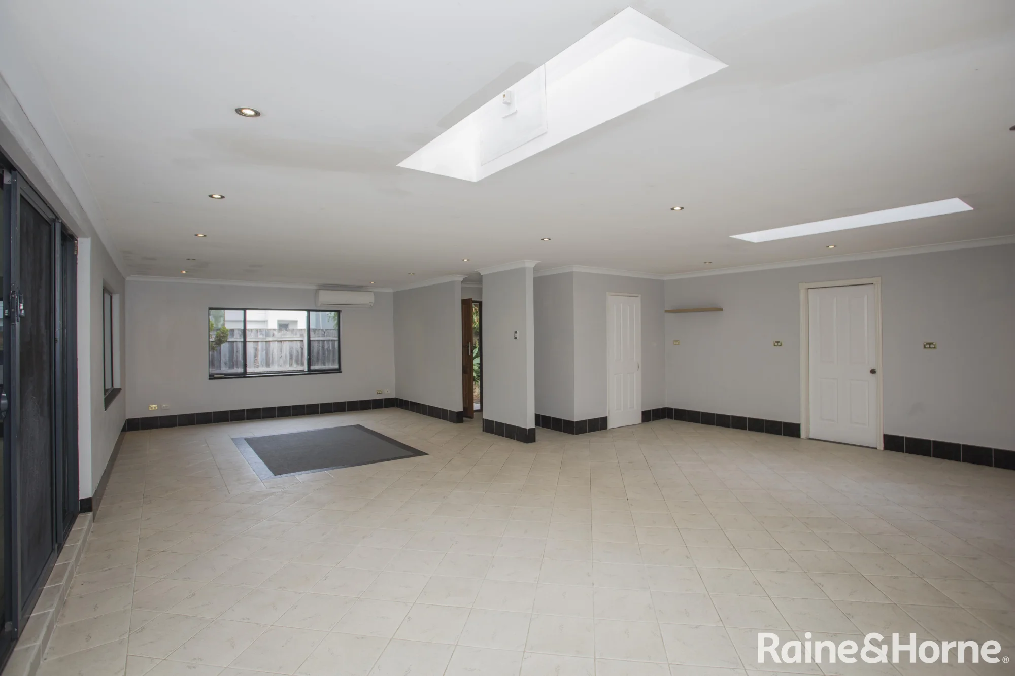 1 Afon Avenue, Shoalwater, WA 6169