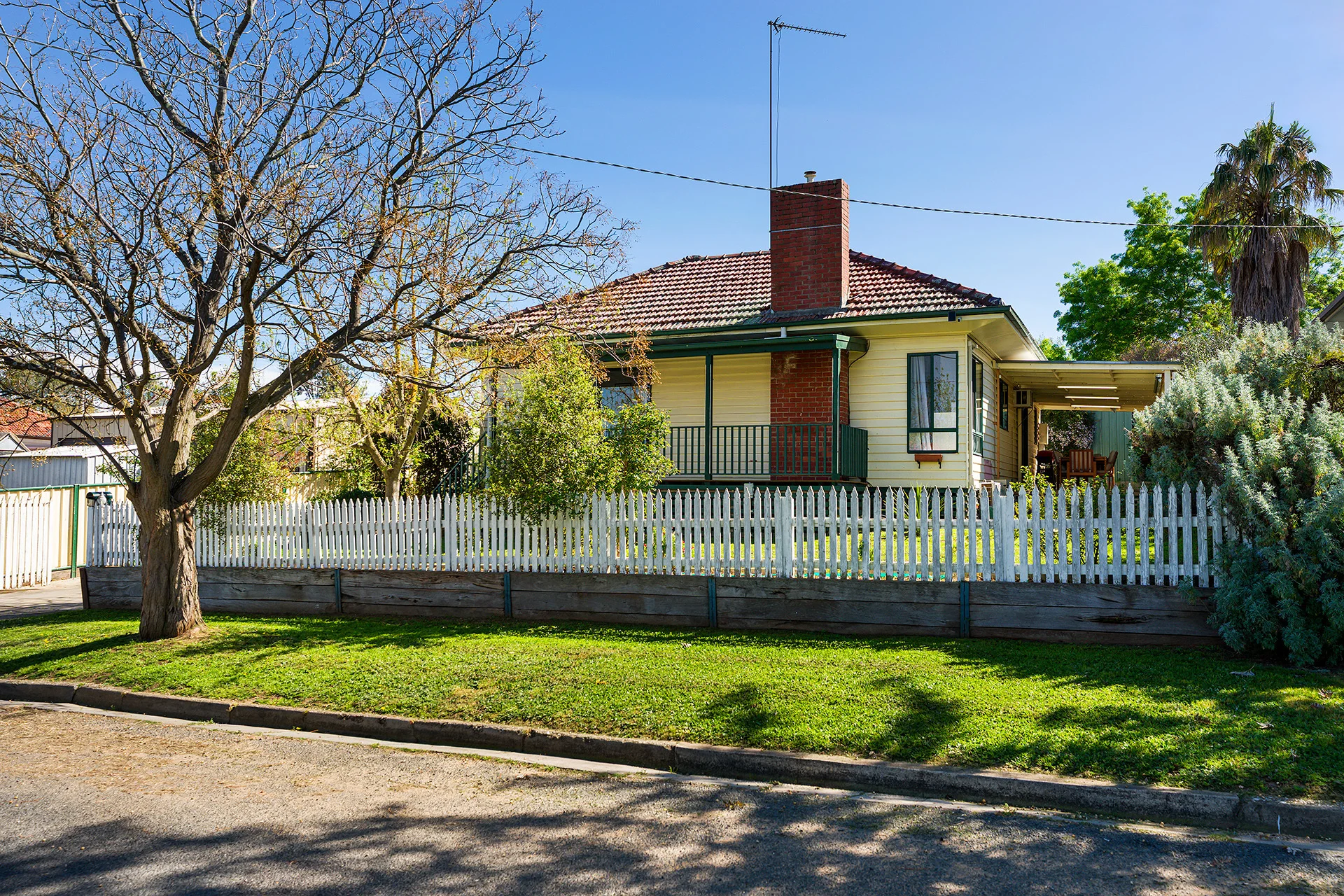 1 Douglas Crescent, Castlemaine, Vic 3450