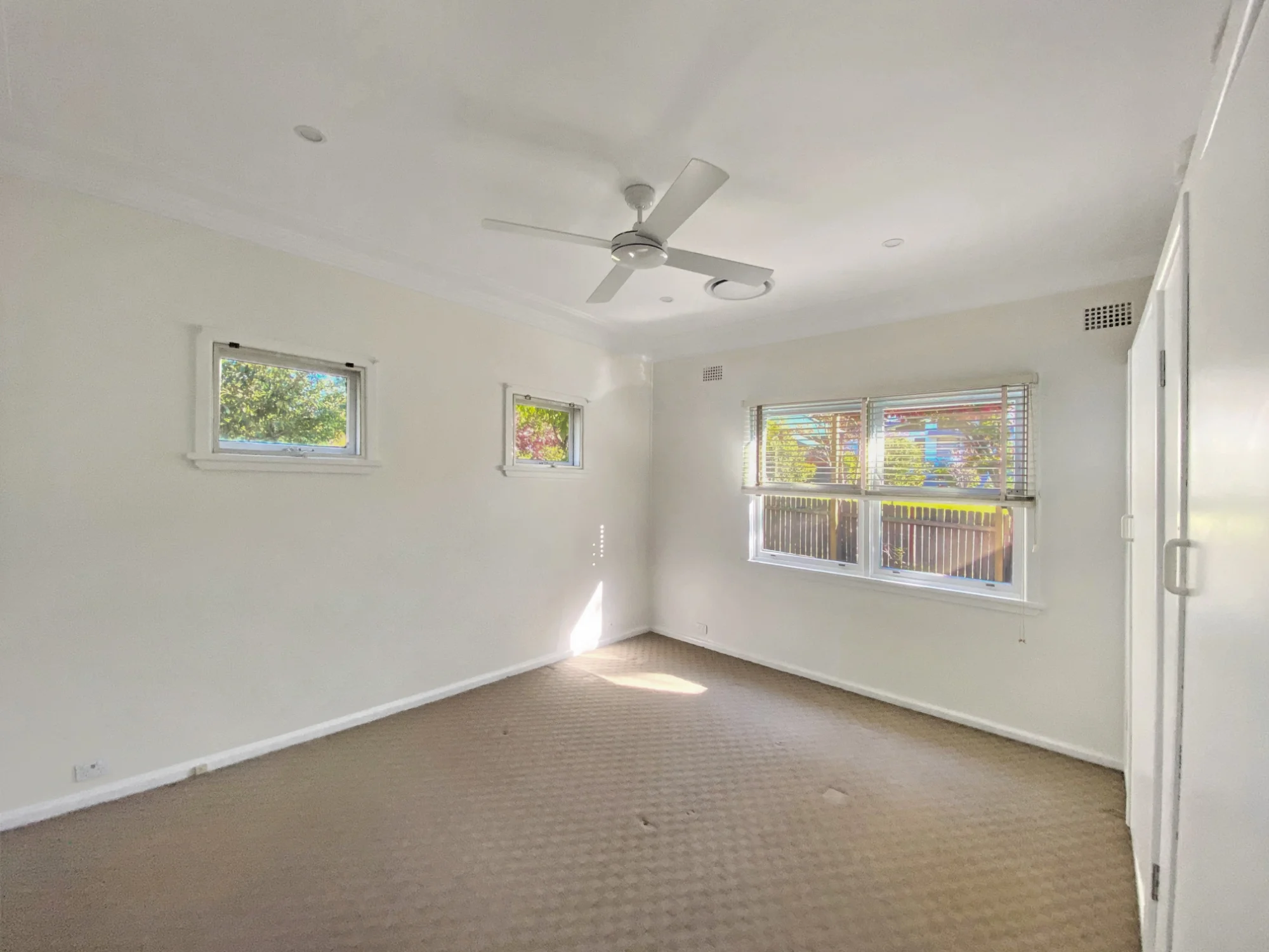 1 Evans Parade, Lapstone, NSW 2773
