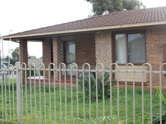 1 Florida Court, Craigmore, SA 5114