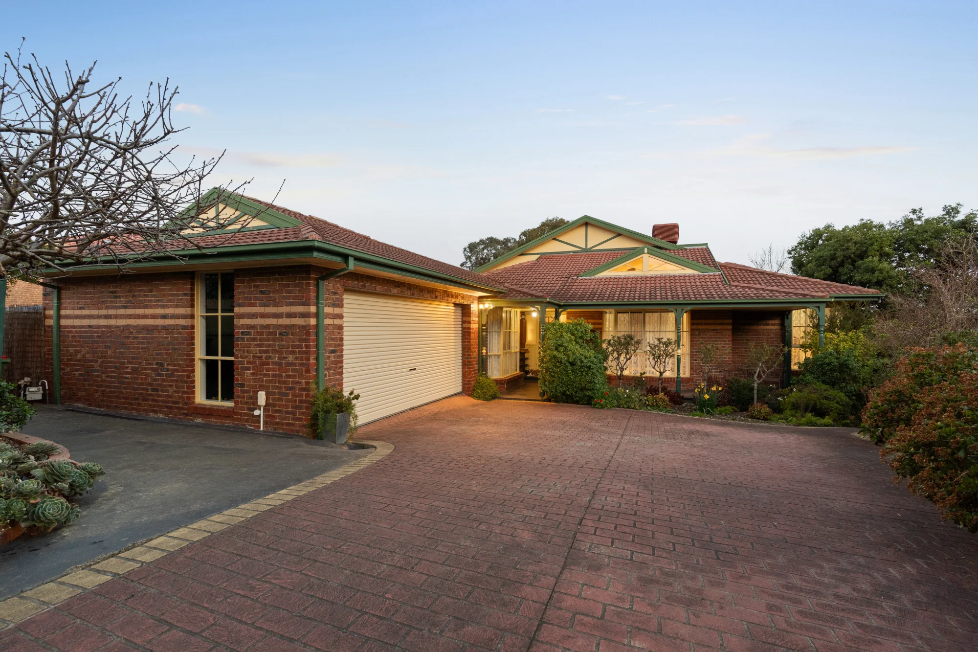 1 Glamis Court, Endeavour Hills, Vic 3802