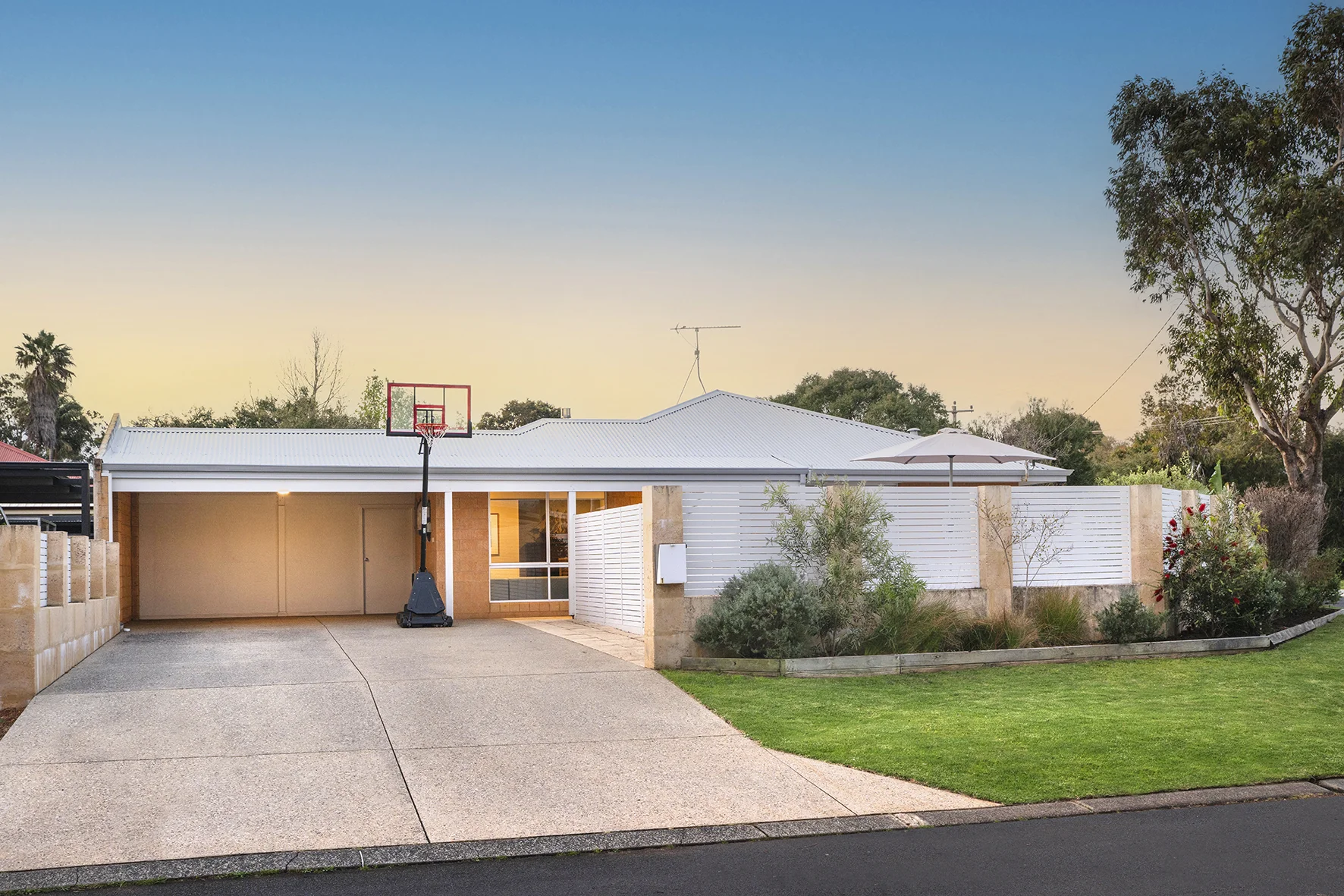 1 Halcyon Way, Dunsborough, WA 6281