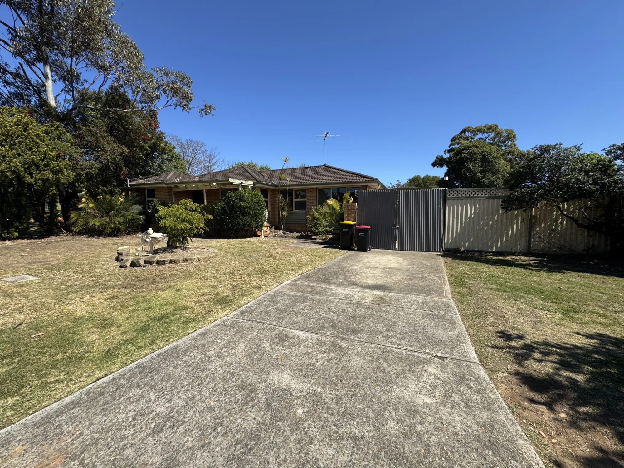 1 Harvey Avenue, Moorebank, NSW 2170