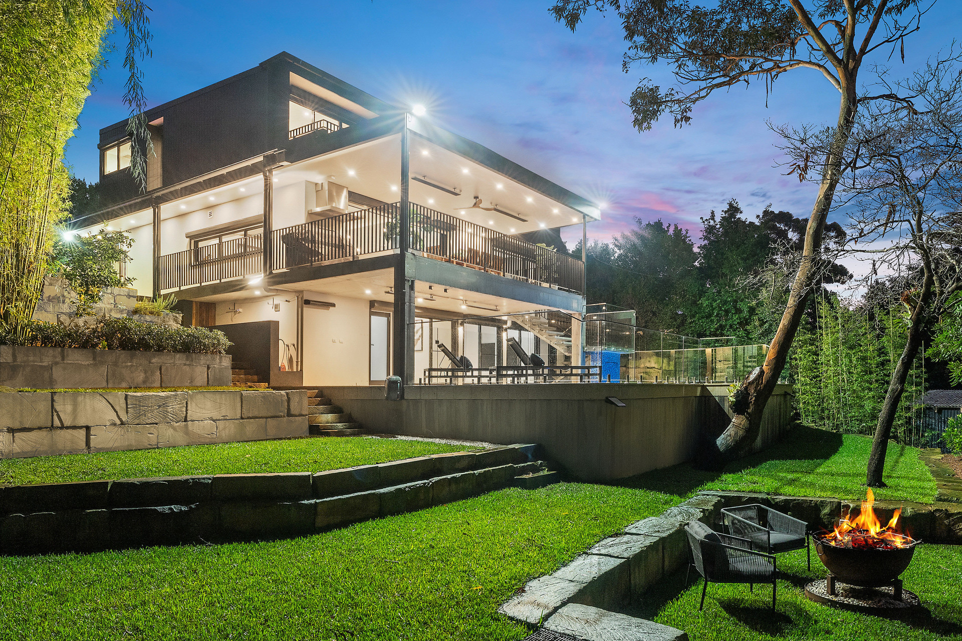 1 Headland Road, Castle Cove, NSW 2069 1 Headland Road, Castle Cove, NSW 2069