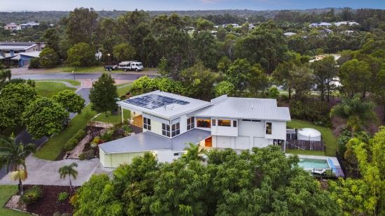 1 Hugh Place, Cashmere, Qld 4500