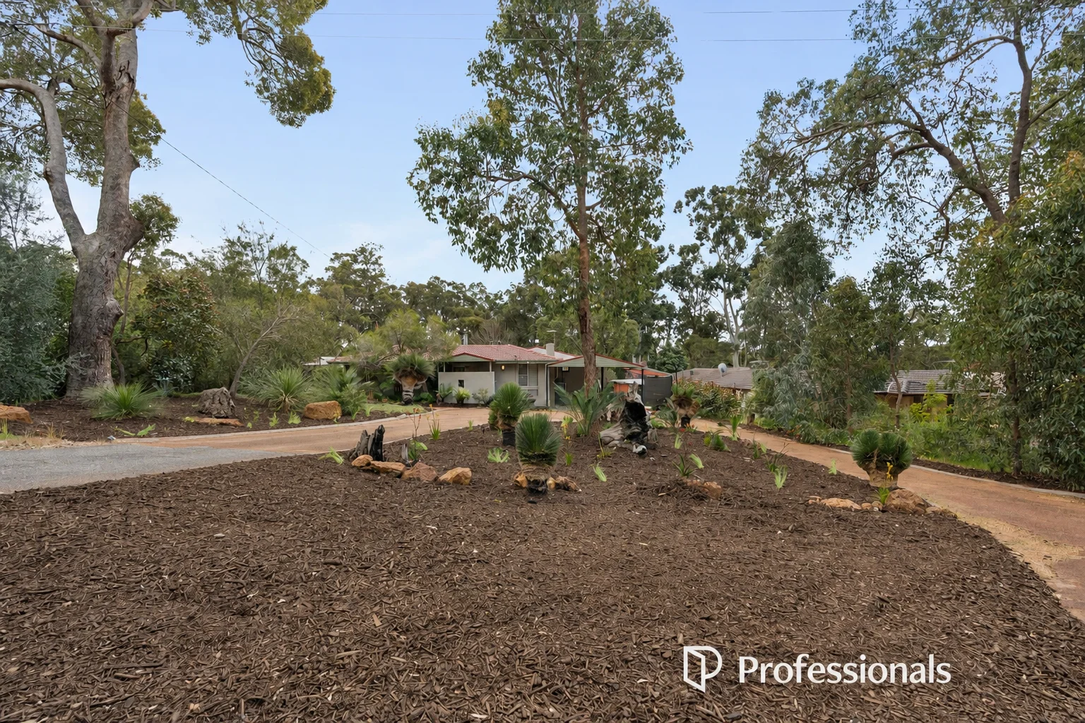 1 Hummerston Road, Kalamunda, WA 6076
