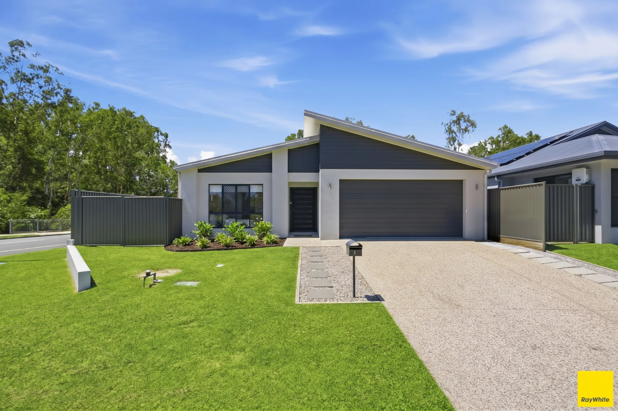 1 Kiama Trail, Clifton Beach QLD 4879