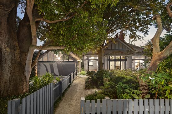 1 Logan Street, Canterbury, Vic 3126