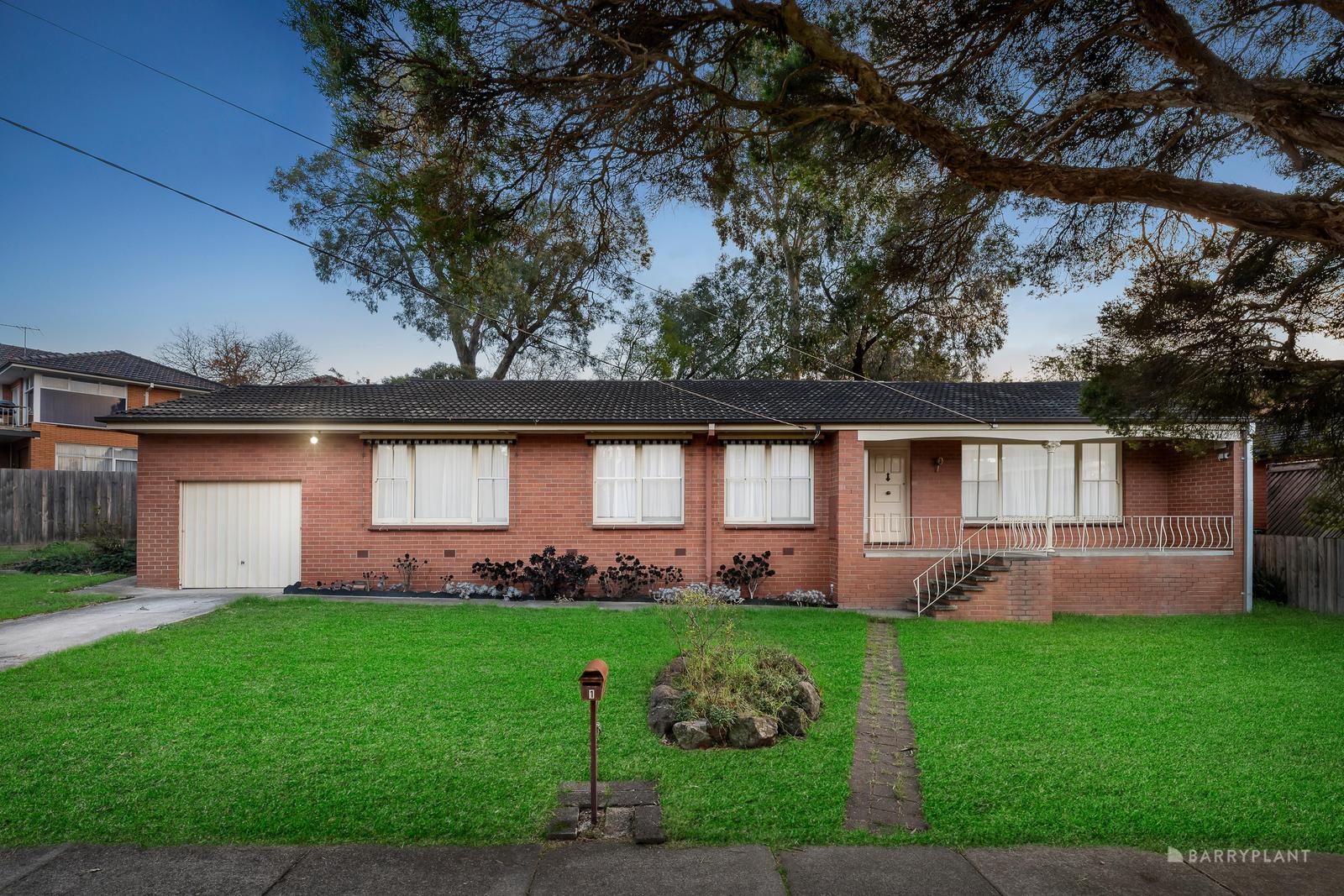 1 Milsom Avenue, Templestowe Lower, Vic 3107 1 Milsom Avenue, Templestowe Lower, Vic 3107