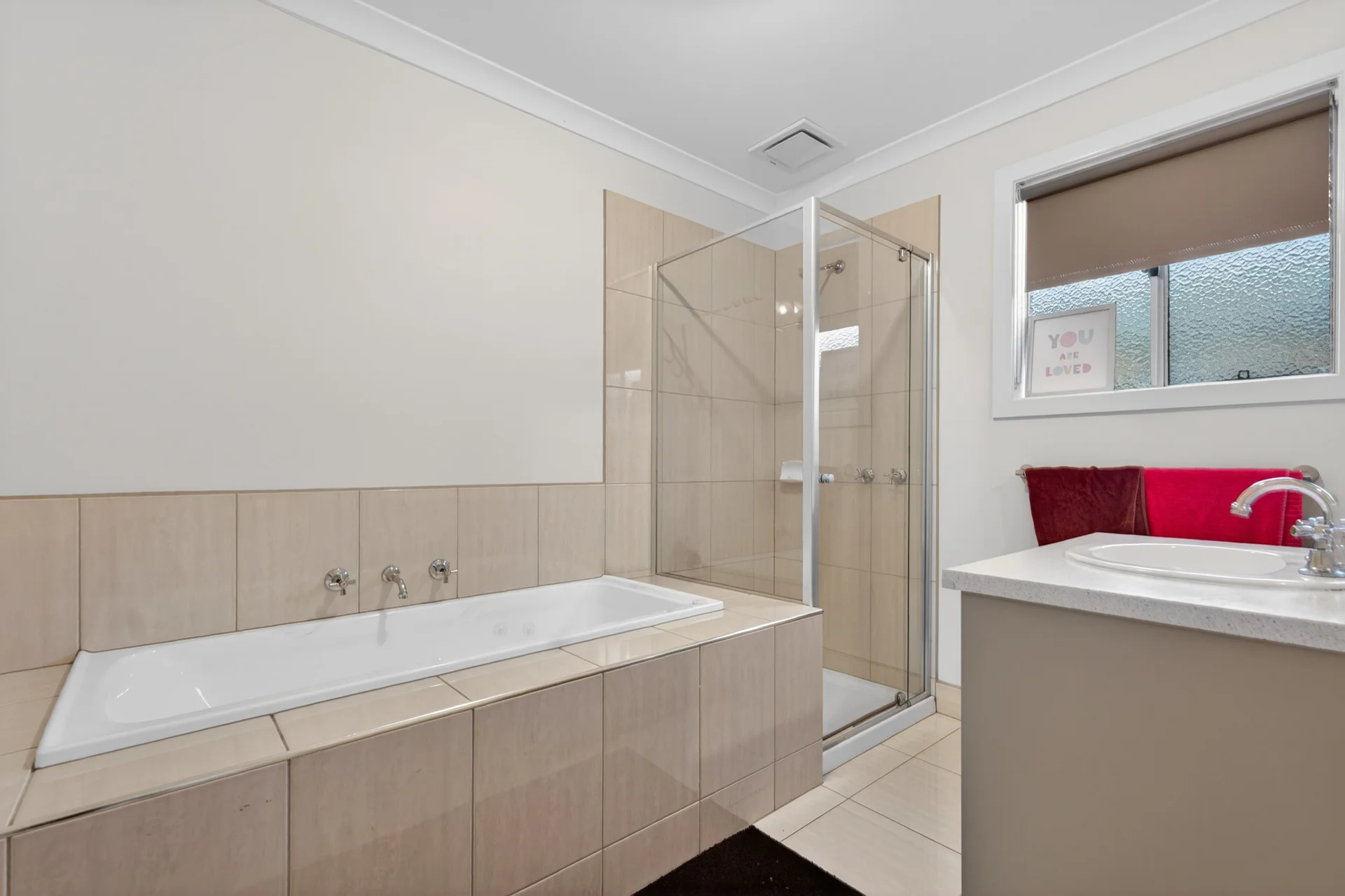 1 Montview Place, Brookfield, Vic 3338