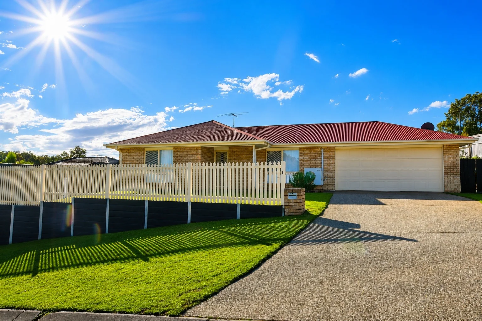 1 Pinewood Court, Springfield, Qld 4300