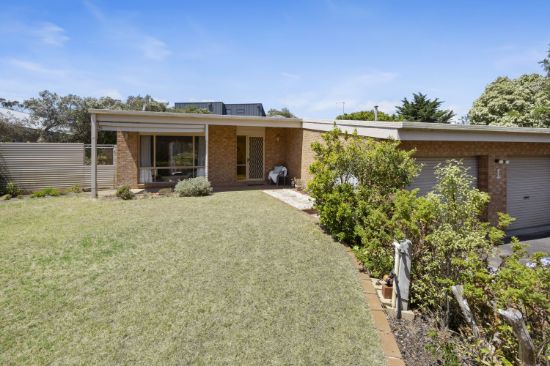 1 Roblyn Crescent, Tootgarook, Vic 3941