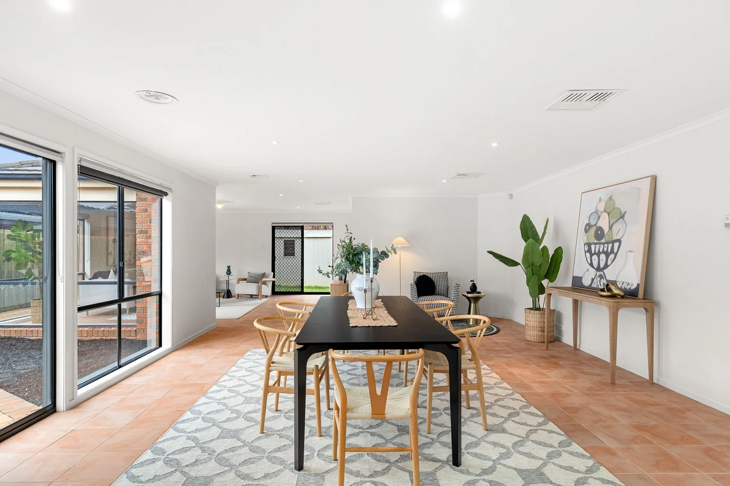 1 Strachan Close, Taylors Lakes, Vic 3038