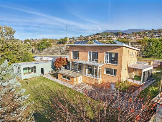 1 Strathaven Drive, Rosetta, Tas 7010