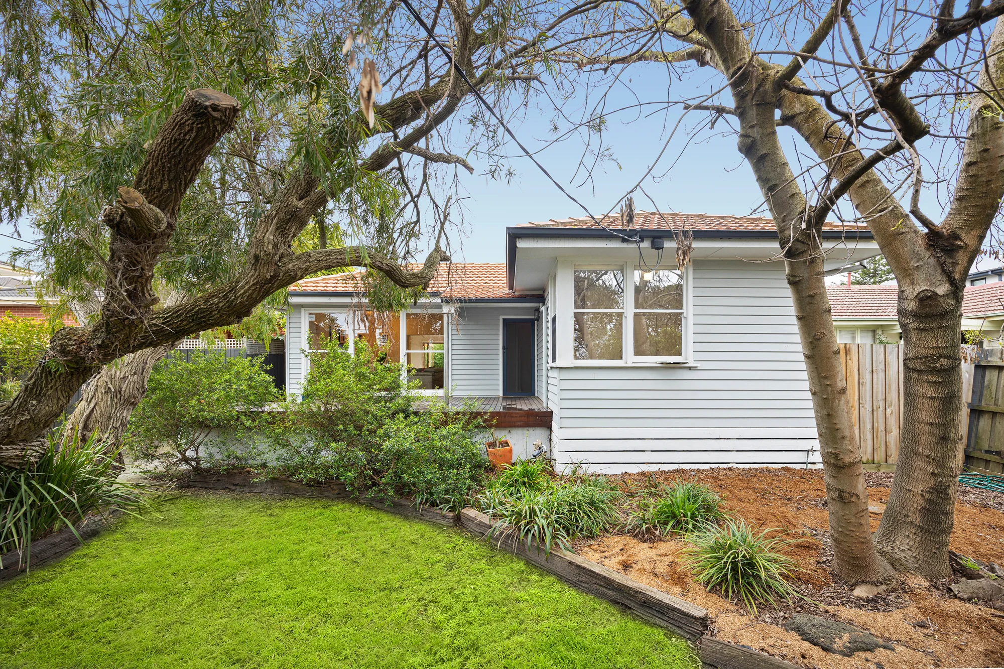 1 Summit Avenue, Hampton East, Vic 3188