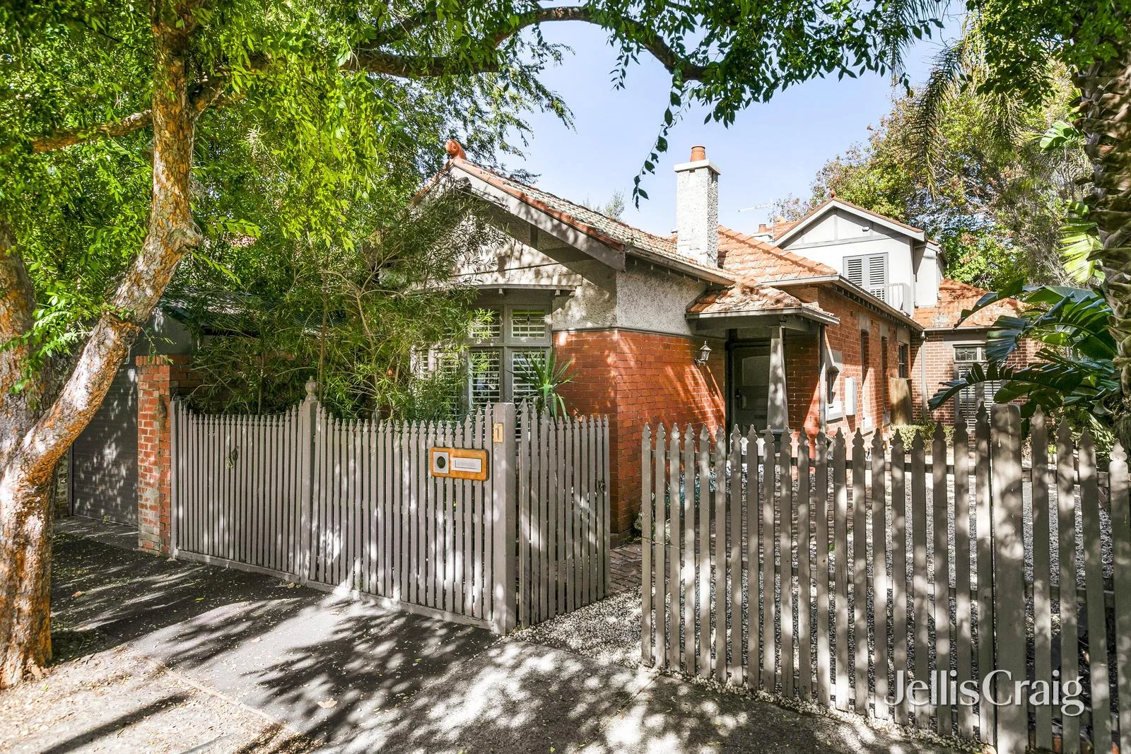 1 Thackeray Street, Elwood, Vic 3184