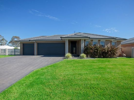 1 Woodhurst Street, Largs, NSW 2320