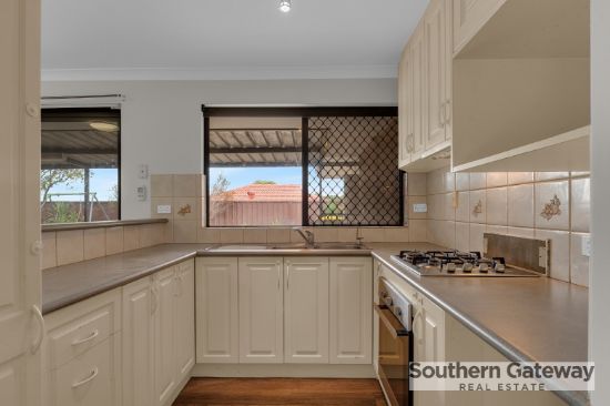 1 Youngs Place, Parmelia, WA 6167