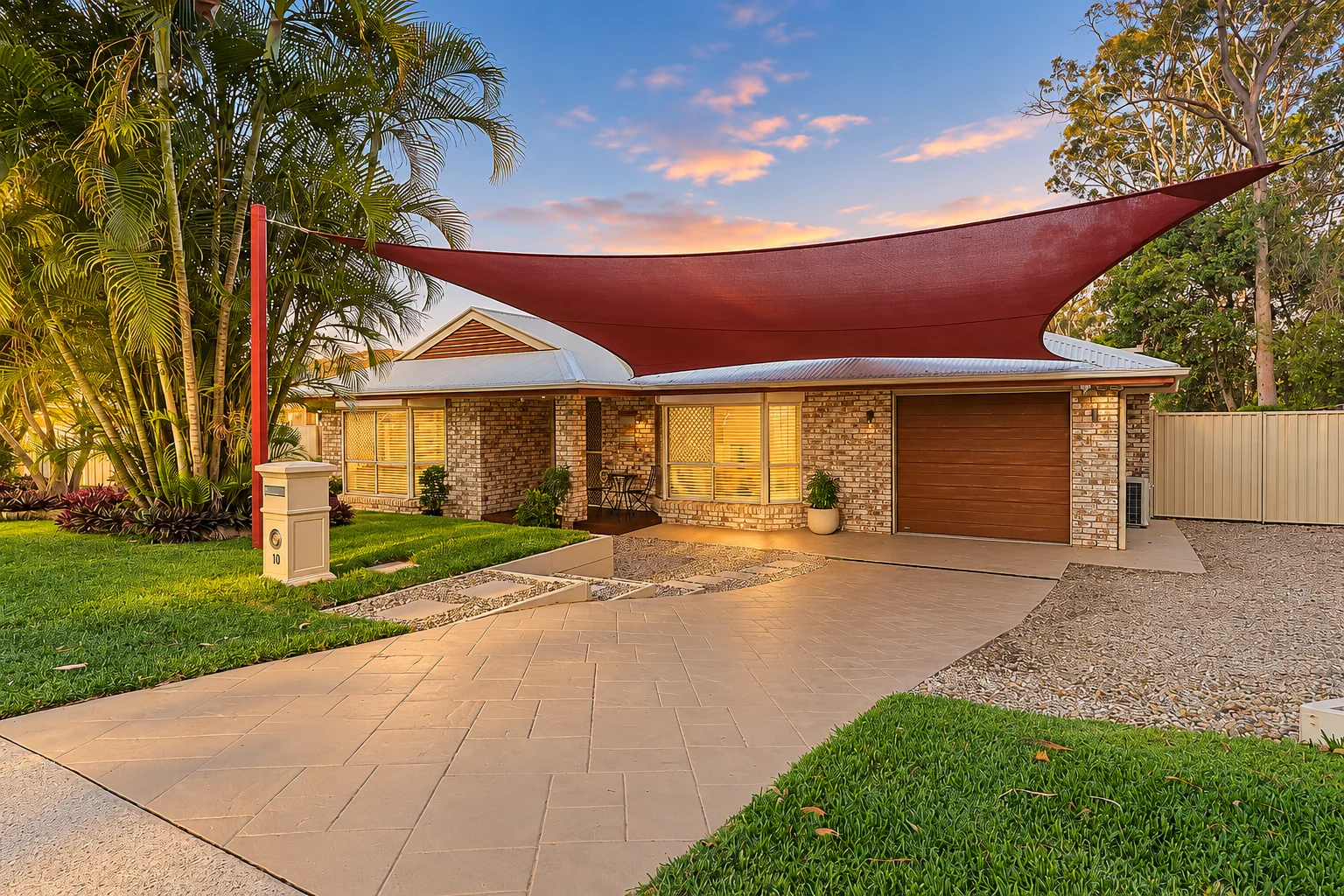 10 Augusta Crescent, Forest Lake, Qld 4078