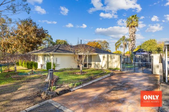 10 Bowen Court, Berwick, Vic 3806