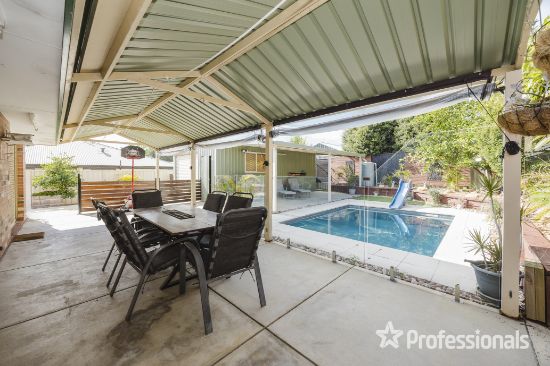10 Bradford Place, Marangaroo, WA 6064