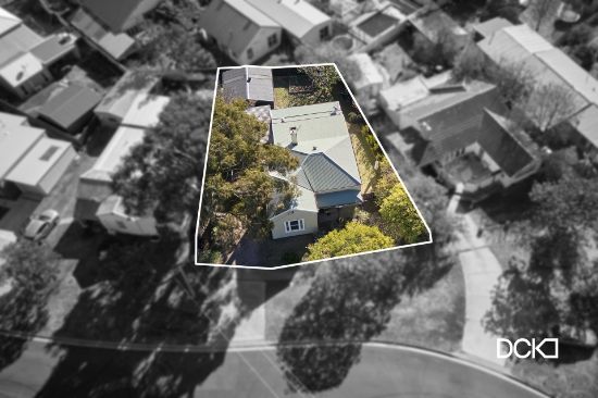 10 Cambridge Crescent, White Hills, Vic 3550