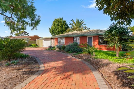 10 Chalani Crescent, Hallett Cove, SA 5158