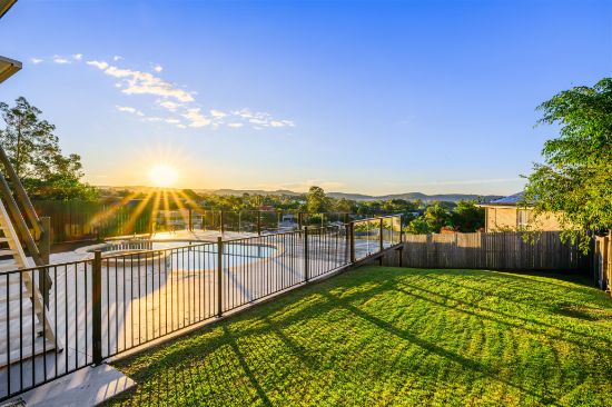10 Convery Crescent, Highland Park, Qld 4211