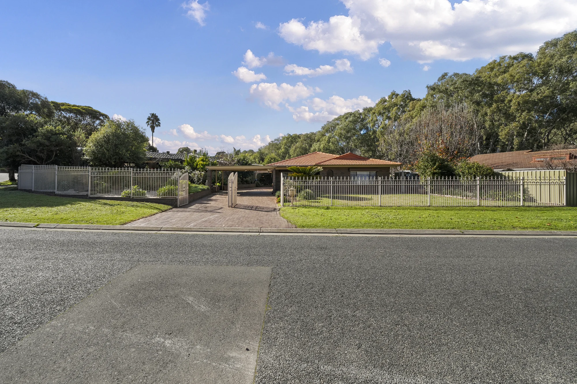 10 Deconno Court, Dernancourt, SA 5075