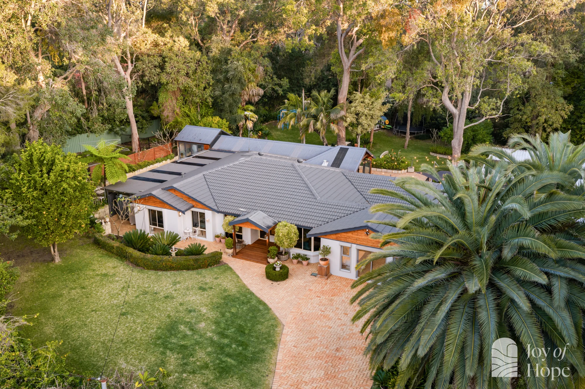 10 Decora Court, Wanneroo, WA 6065