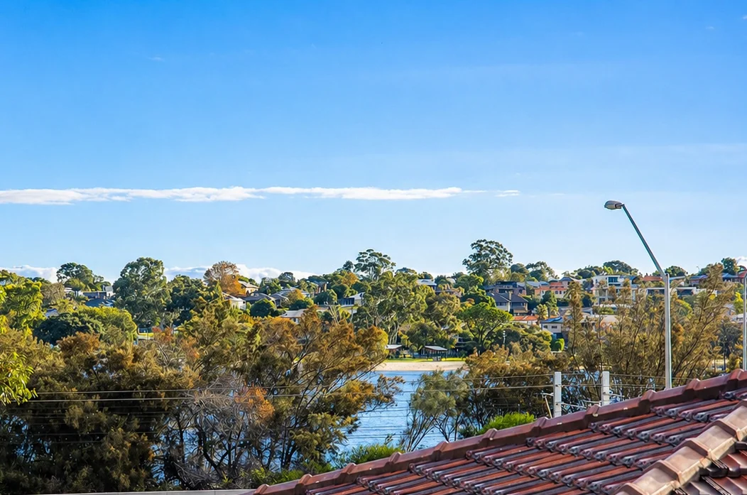 10 Edgewater Road, Salter Point, WA 6152