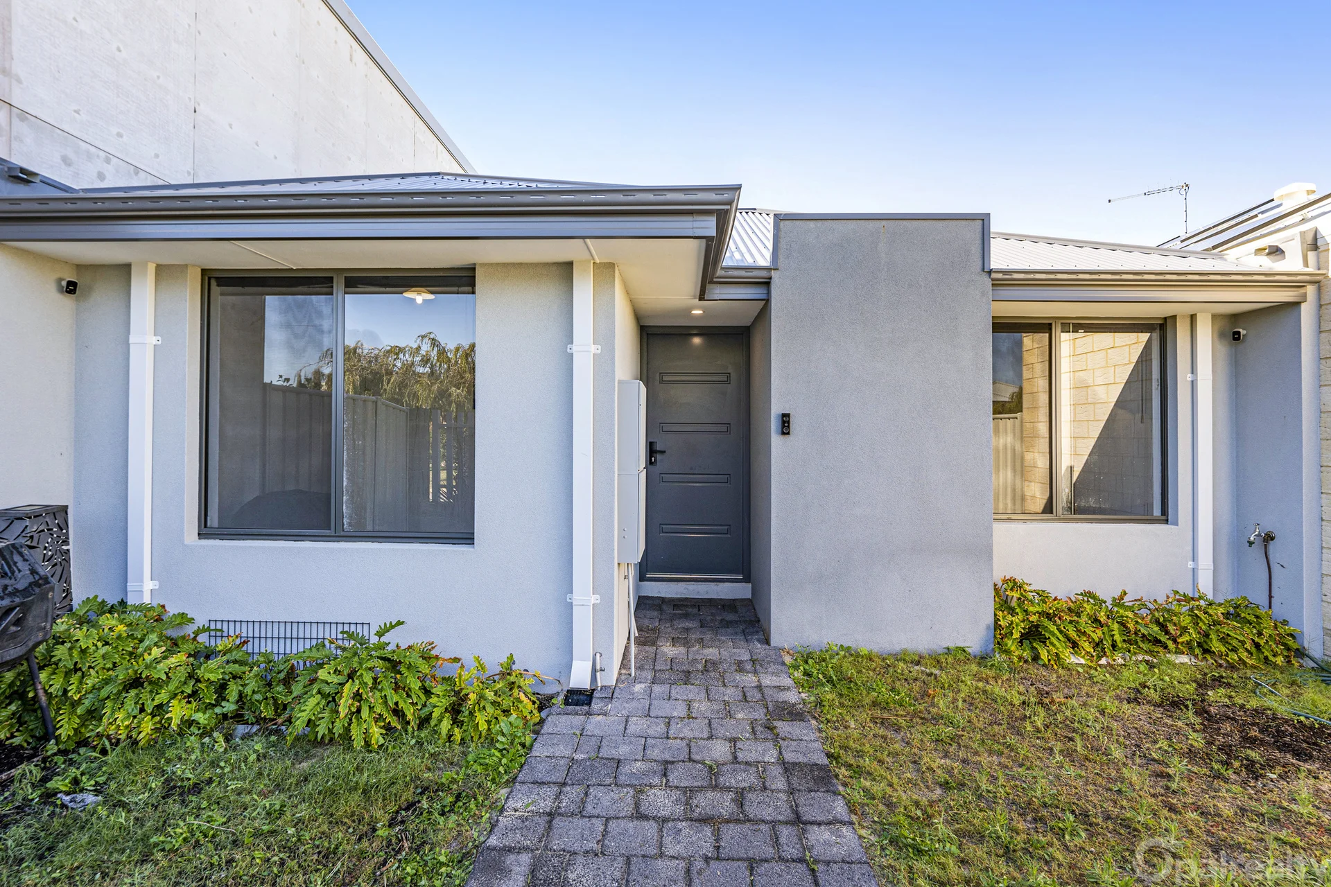 10 Elvire Grove, Golden Bay, WA 6174