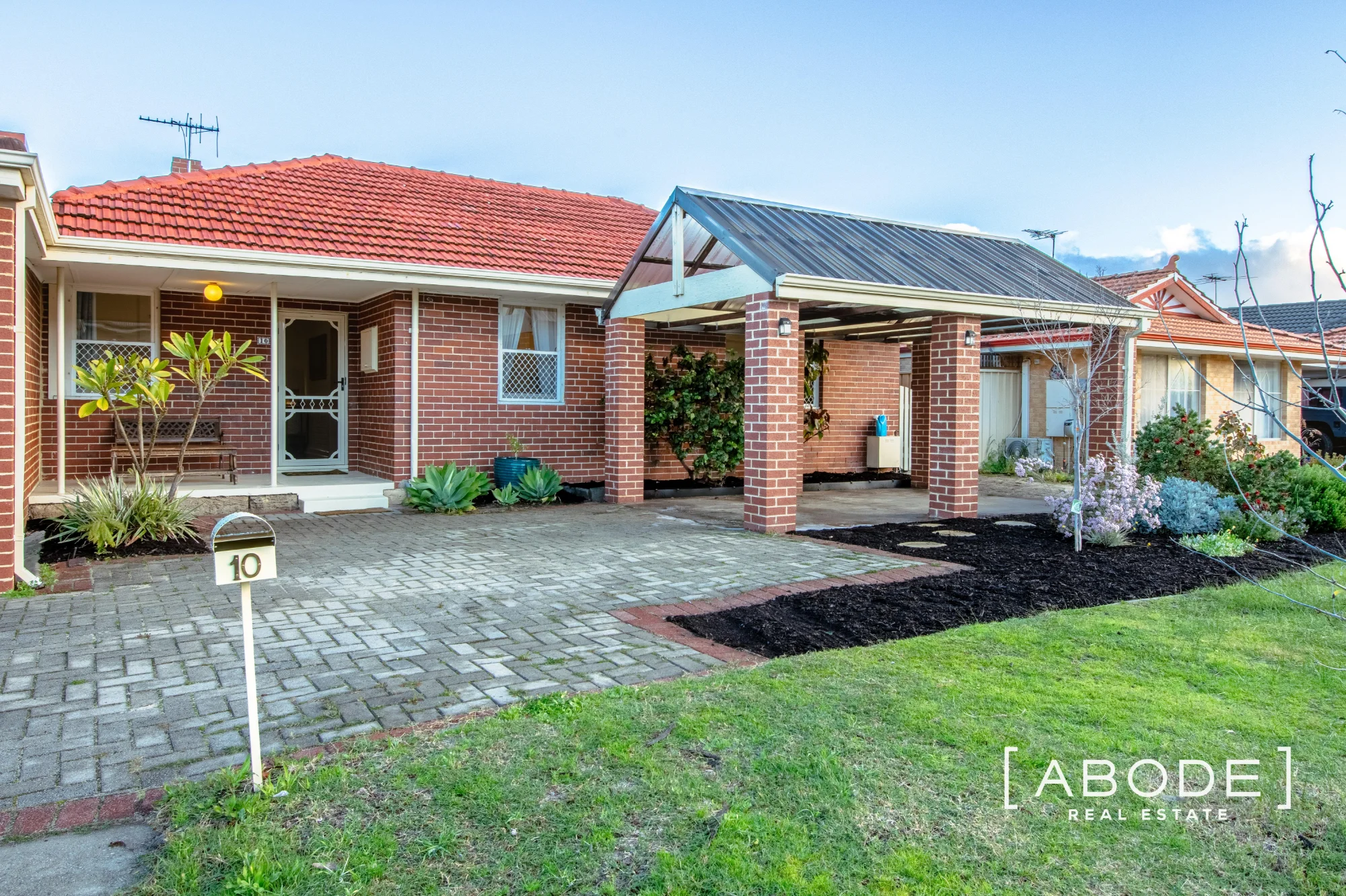 10 Holford Way, Wilson, WA 6107