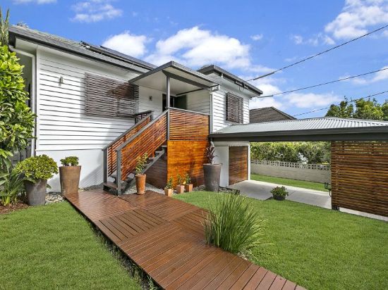 10 Leach Street, Everton Park, Qld 4053