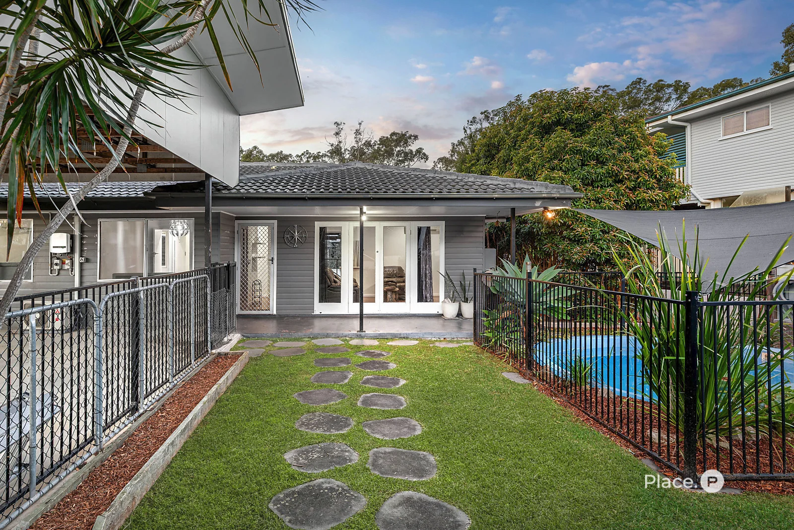 10 Lemm Street, Everton Hills, Qld 4053