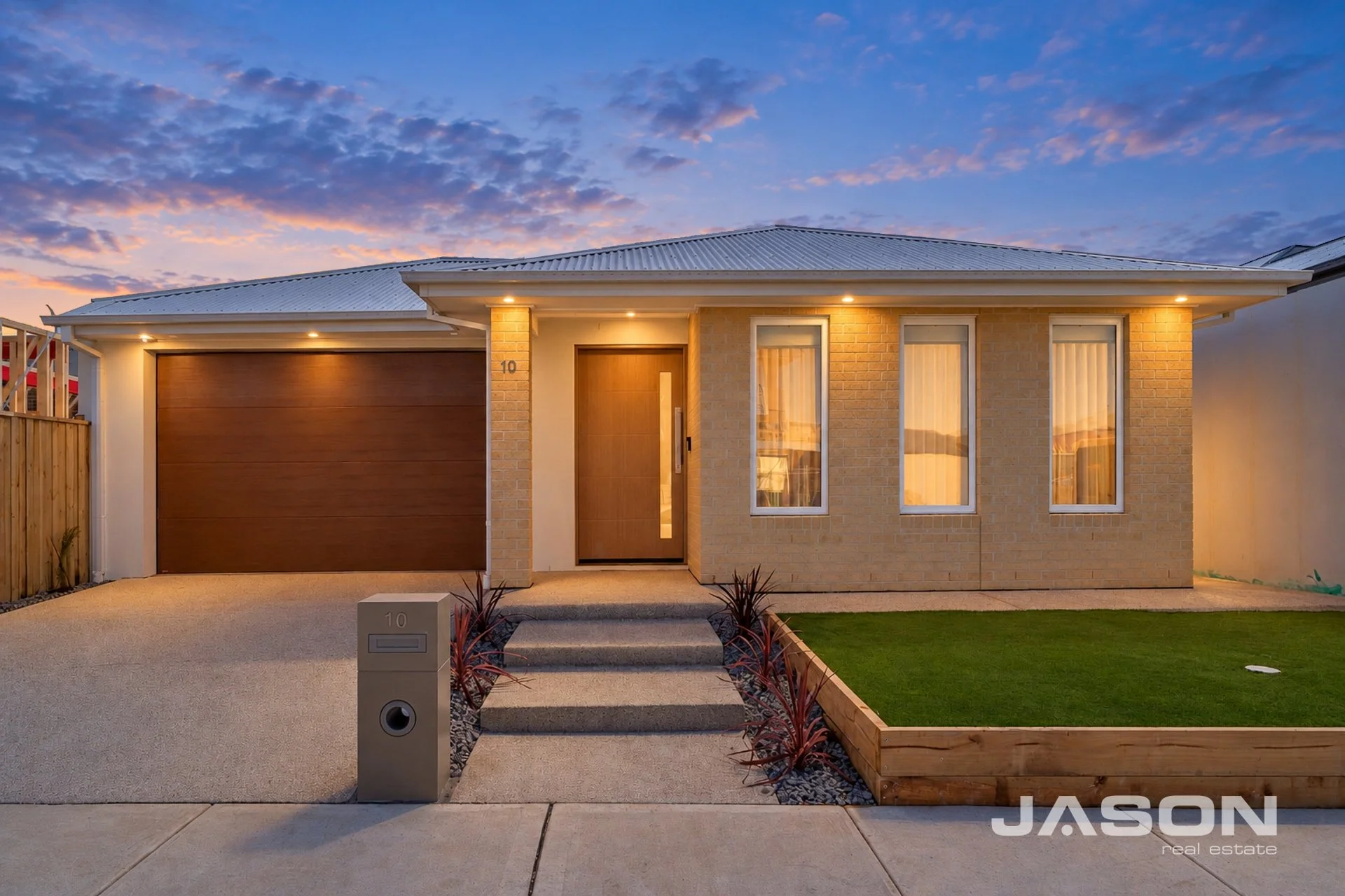 10 Lobelia Way, Greenvale, Vic 3059