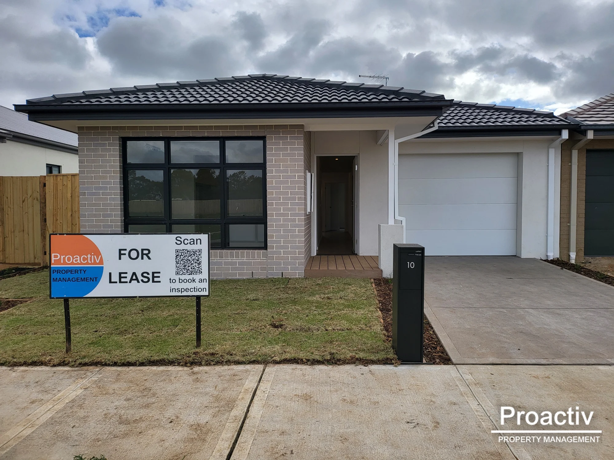 10 Milkmaids Avenue, Deanside, Vic 3336