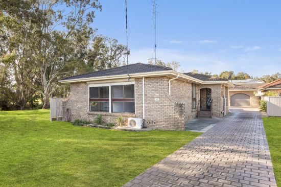 10 Moore Street, Oak Flats, NSW 2529