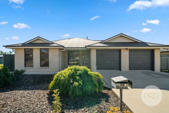 10 Quandong Place, Forest Hill, NSW 2651