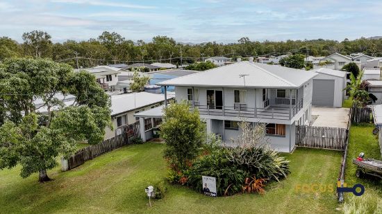 10 Rosella Street, St Helens Beach, Qld 4798